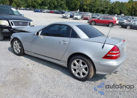 2004 Mercedes-Benz Slk 230 Kompressor из США, поврежденный, VIN WDBKK49F74F297867
